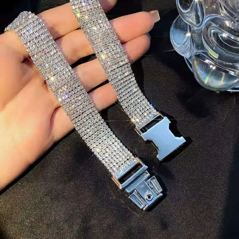 Collar cronos