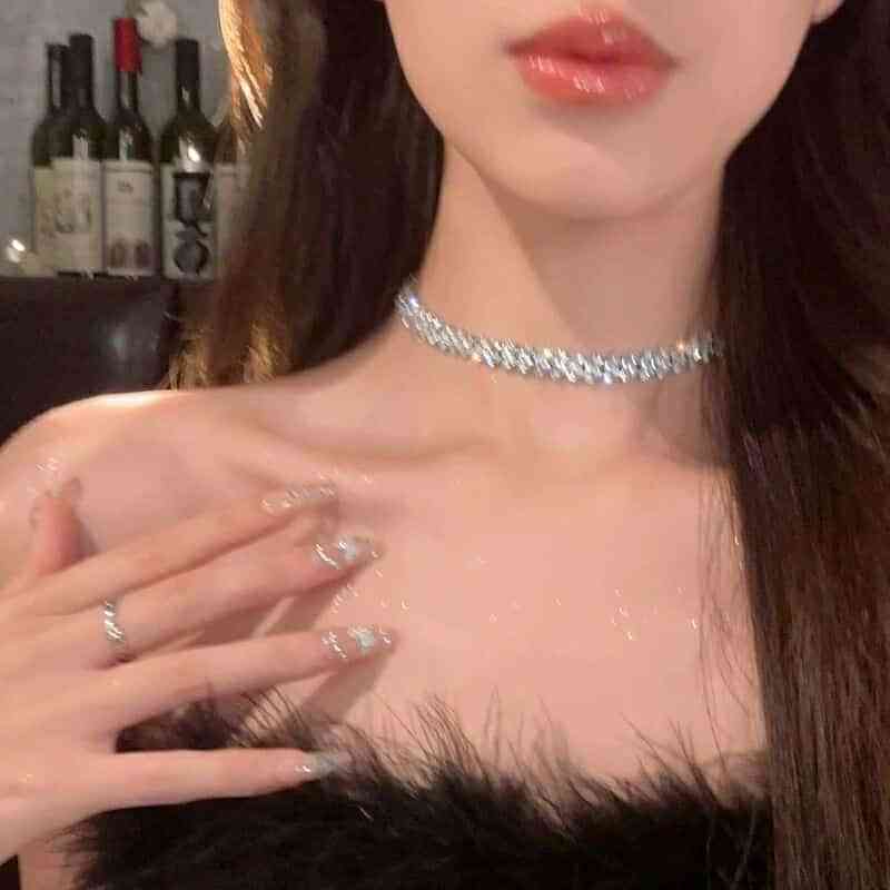 Collar Nemesis