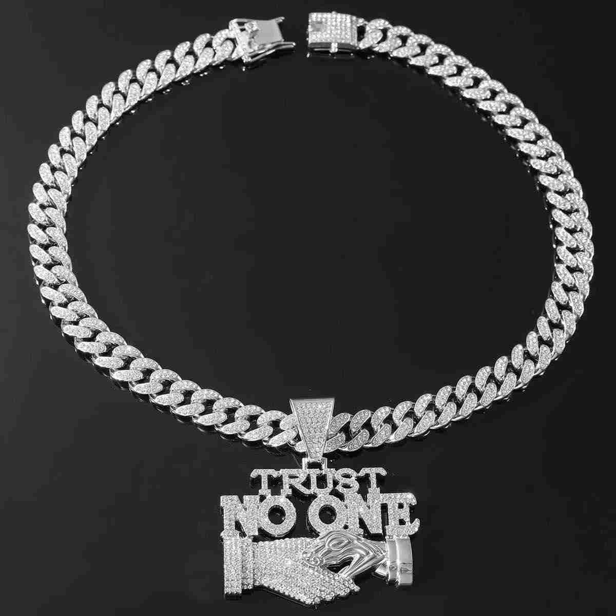 Collar no trust