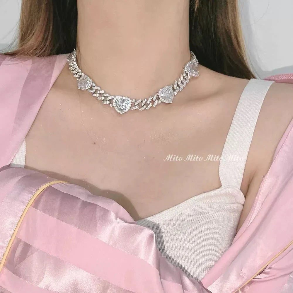 Collar momo